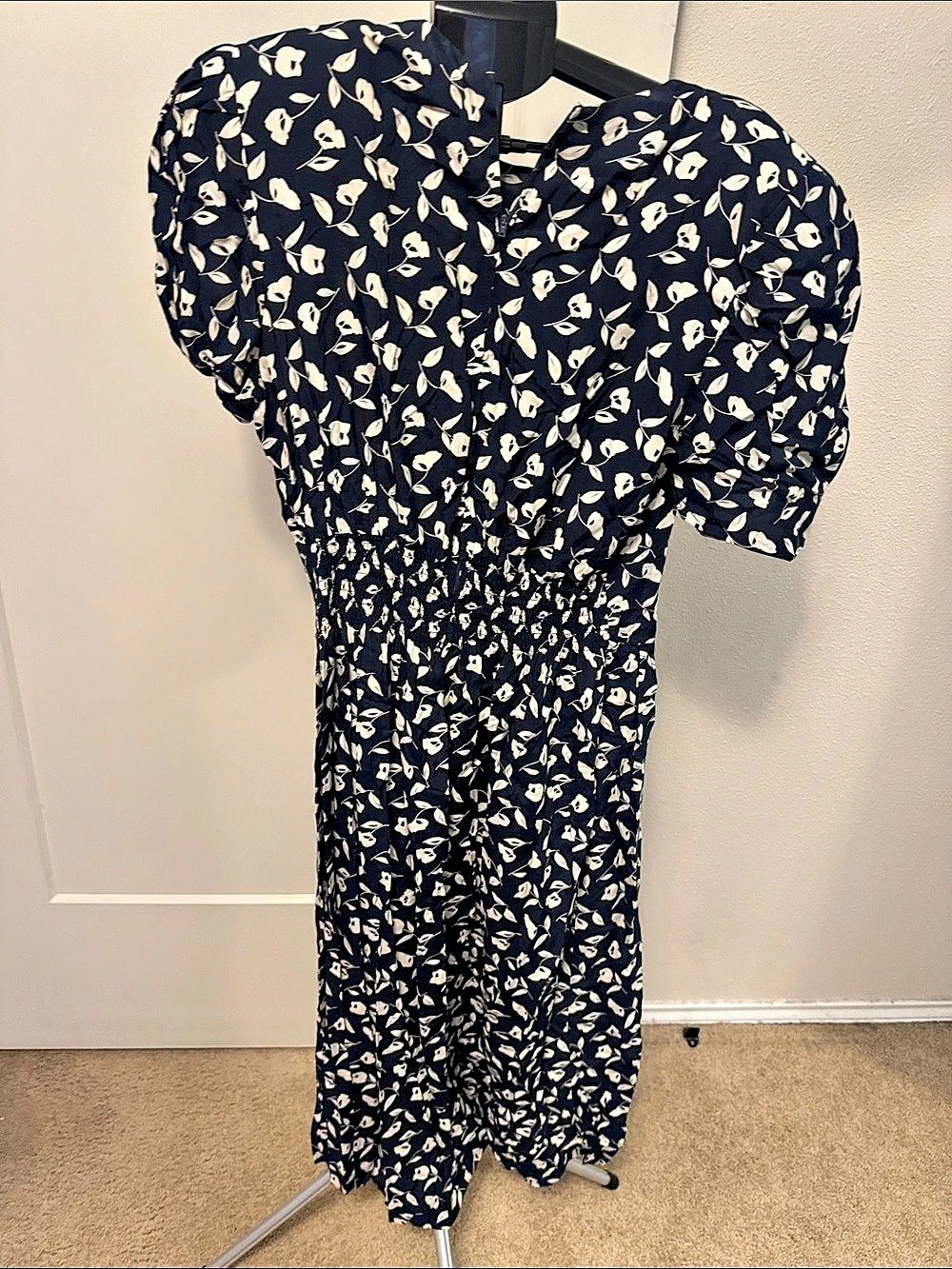 Karin Stevens Floral Maxi Dress in Blue & White Size 16